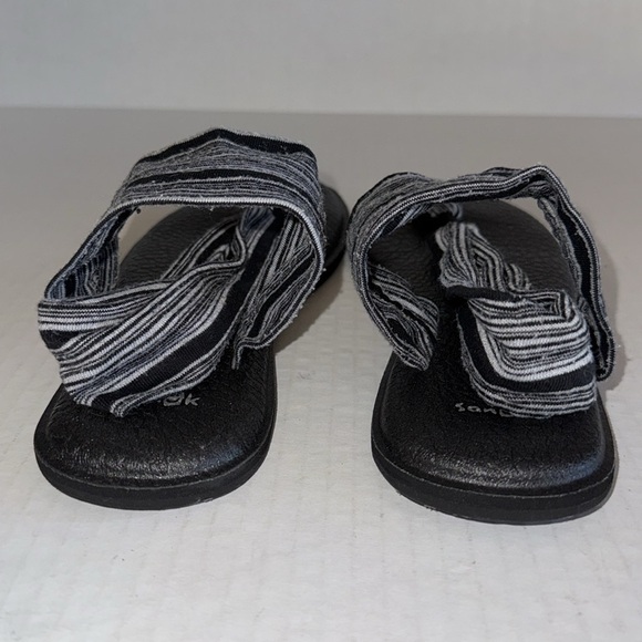 Sanuk Yoga 2 Solid Vintage Sandals - Picture 6 of 9